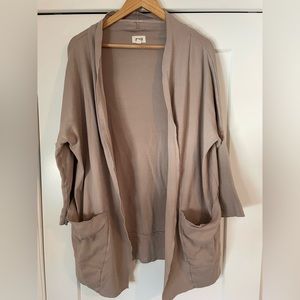 Women’s Oyster Airplane Cardigan size Large/X-Large